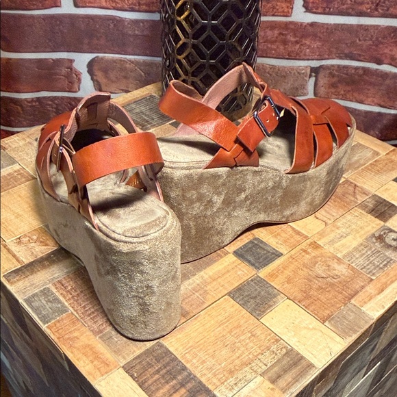 👡 Jeffrey Campbell Women's Platform 70’s Style Fisherman Sandals — Cognac — 8.5 - Picture 10 of 11